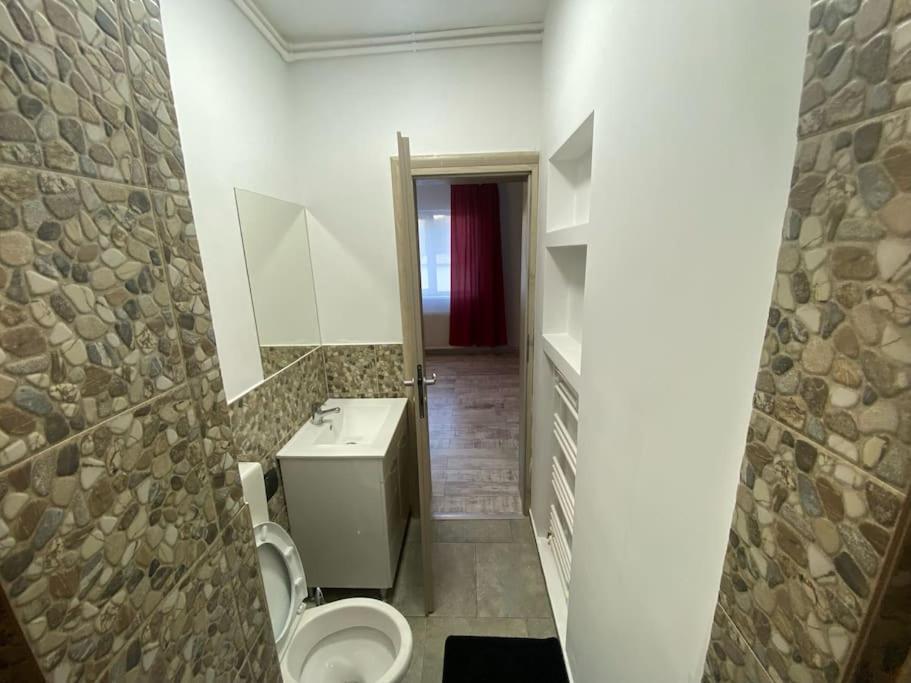 Cozy Studio 10 Min Away From Th Center Of The City Бухарест Экстерьер фото